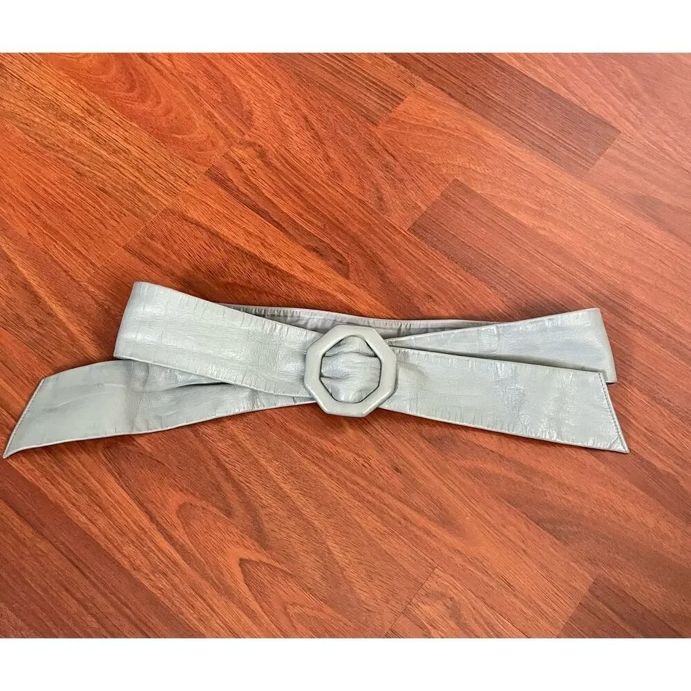 Calderon Gray Leather Wrap Belt Womens Sculpted Buckle